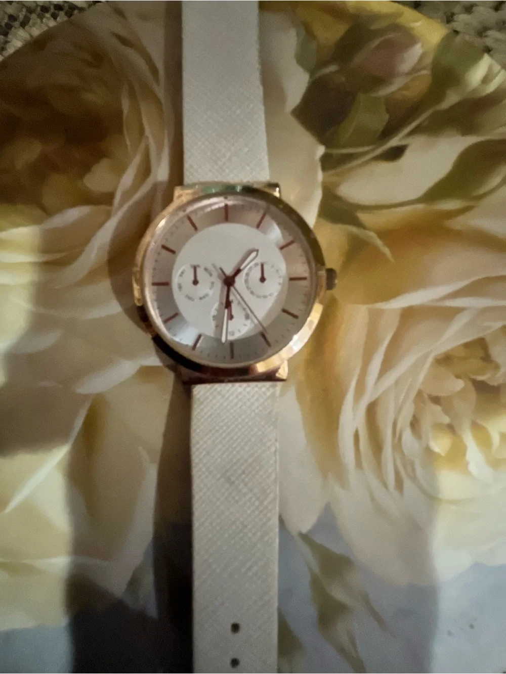 White Leather Strap Watch - Women's Classic